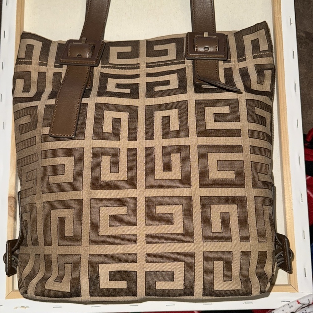 Authentic Givenchy Monogram Canvas Handbag in great preowned condition - Picture 2 of 10